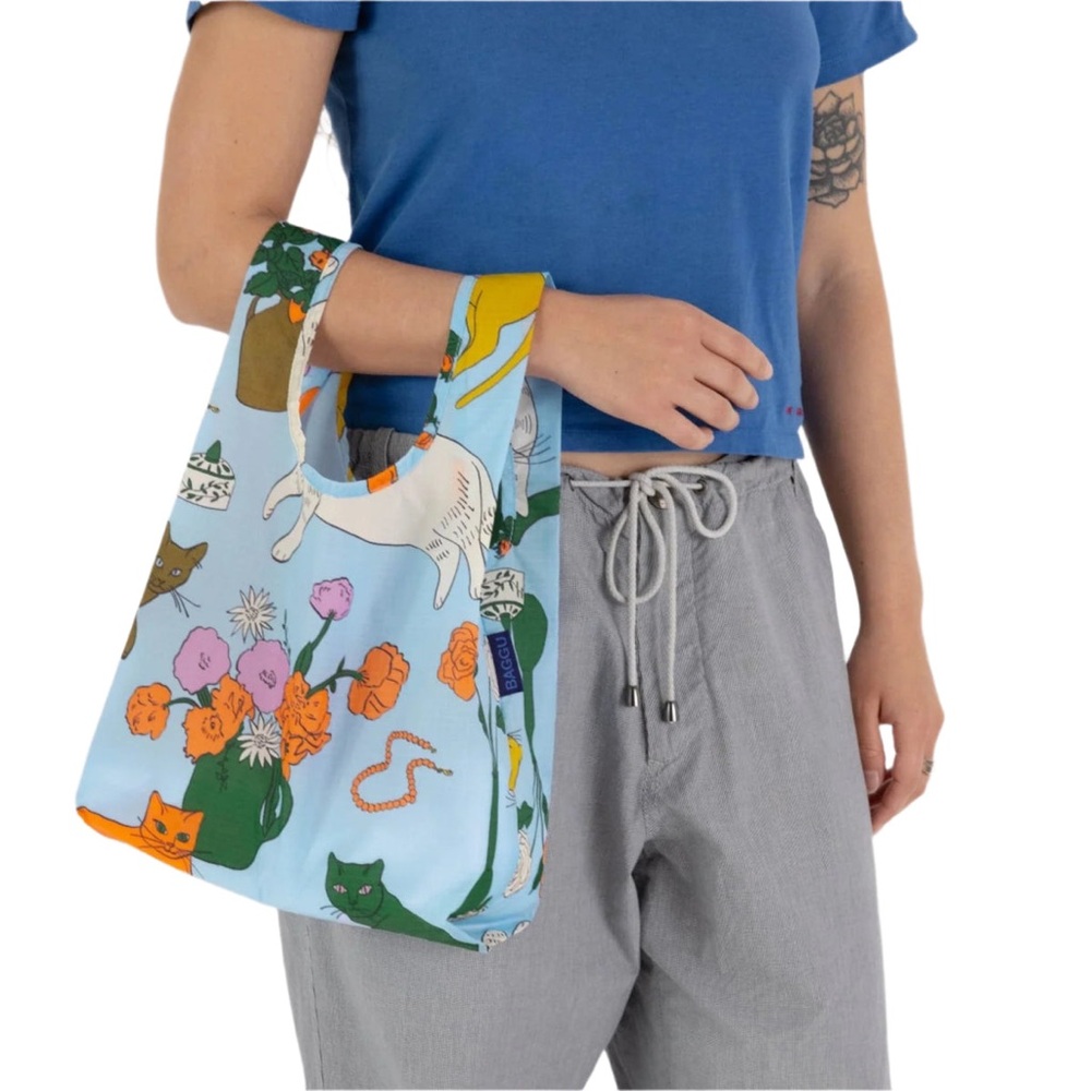 BAGGU Baby Reusable Packable Bag- Table Cats - Picture 2 of 4